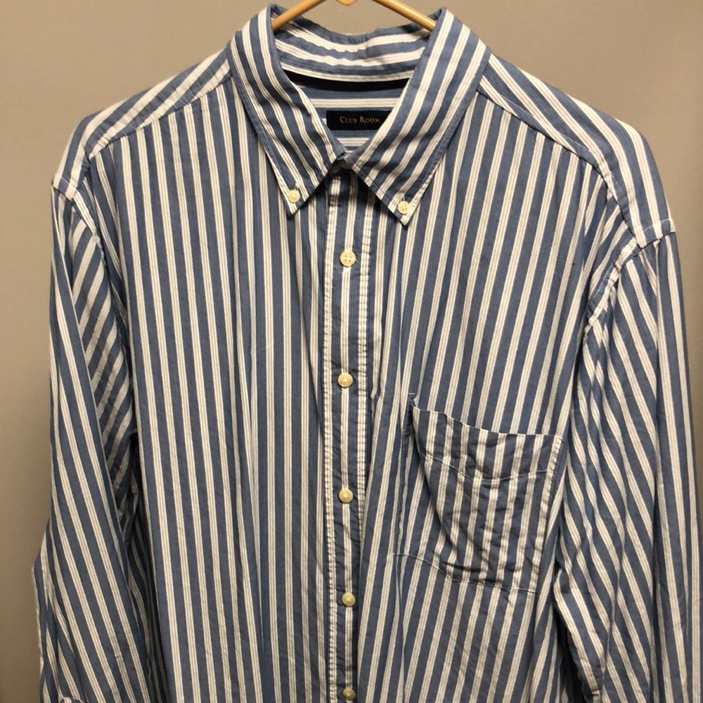 Club room dress shirt. Regular fit.